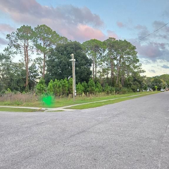 На продажу: $60,000 (0.84 acres)