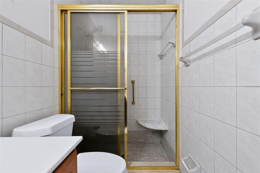 На продажу: $104,900 (2 спален, 2 ванн, 940 Квадратных фут)