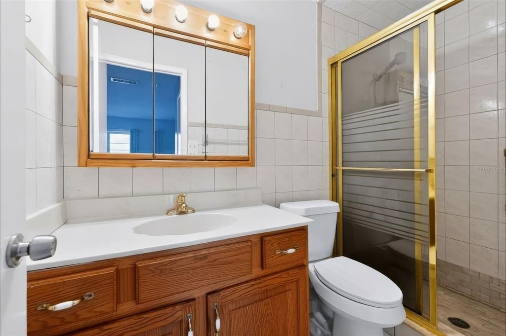 На продажу: $104,900 (2 спален, 2 ванн, 940 Квадратных фут)