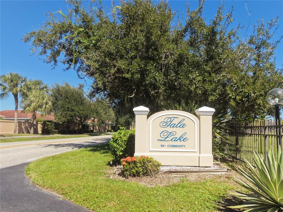 For Sale: $160,000 (2 beds, 2 baths, 957 Square Feet)