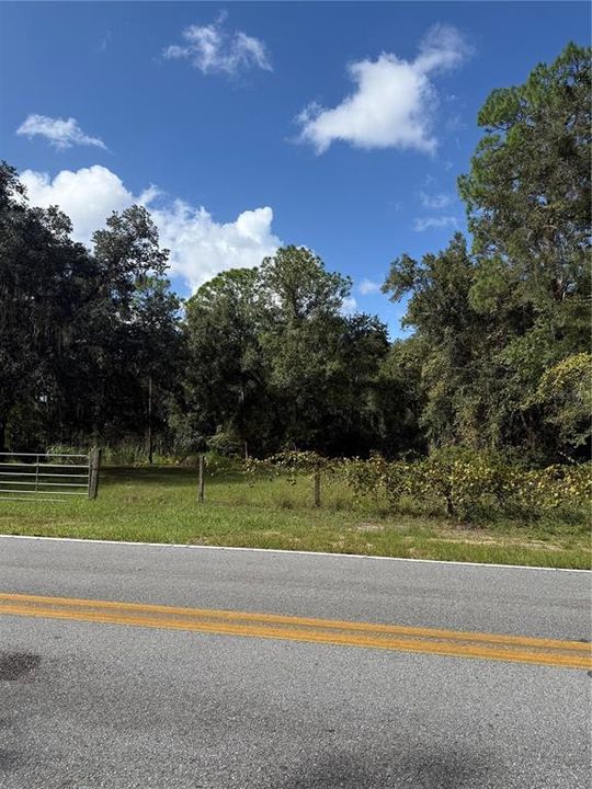 待售: $375,000 (12.11 acres)
