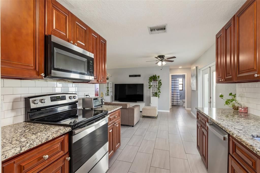 For Sale: $305,000 (4 beds, 2 baths, 1309 Square Feet)