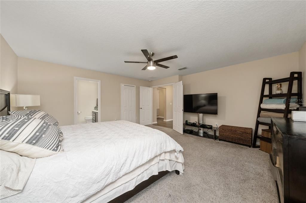 For Sale: $585,000 (4 beds, 2 baths, 2130 Square Feet)