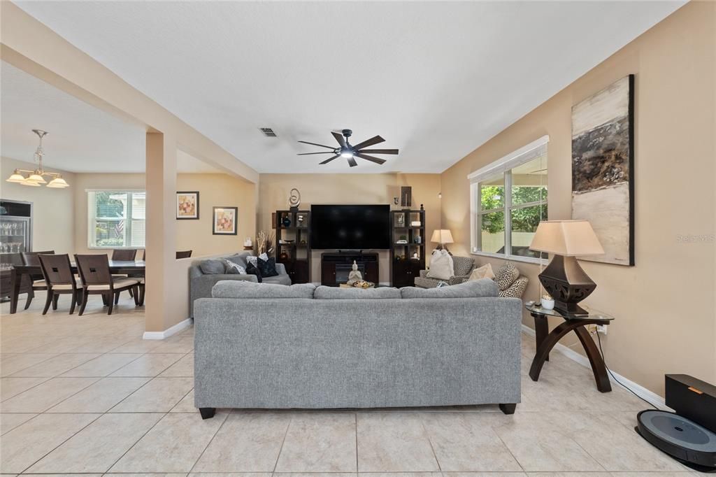 For Sale: $585,000 (4 beds, 2 baths, 2130 Square Feet)