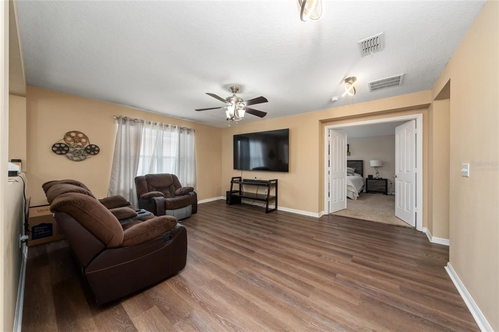 For Sale: $585,000 (4 beds, 2 baths, 2130 Square Feet)