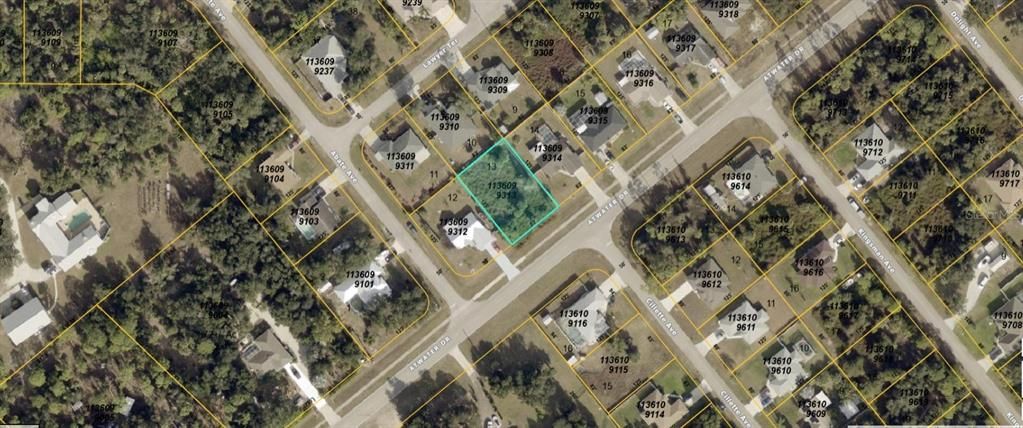 На продажу: $29,900 (0.24 acres)