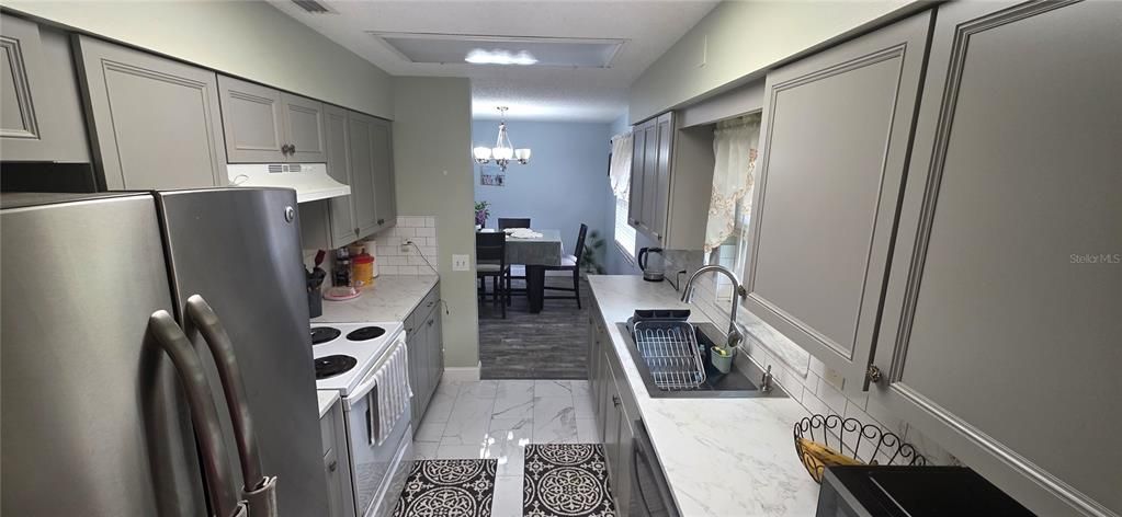 For Sale: $225,000 (2 beds, 2 baths, 1524 Square Feet)