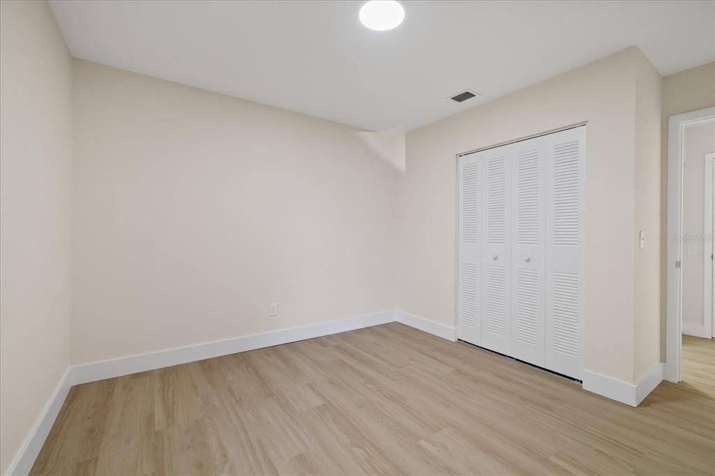 На продажу: $349,999 (3 спален, 2 ванн, 1186 Квадратных фут)