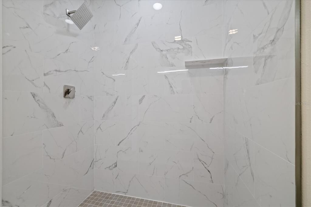 На продажу: $349,999 (3 спален, 2 ванн, 1186 Квадратных фут)