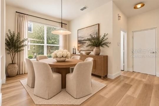 For Sale: $299,999 (3 beds, 2 baths, 1624 Square Feet)