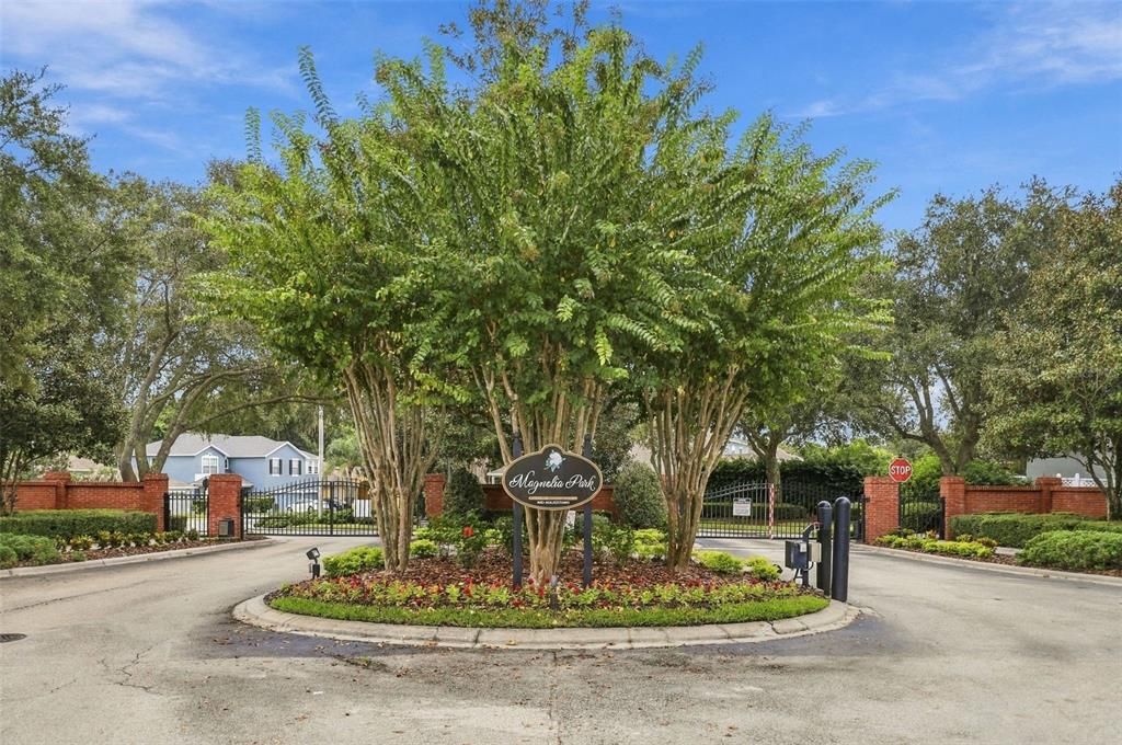 For Sale: $299,999 (3 beds, 2 baths, 1624 Square Feet)