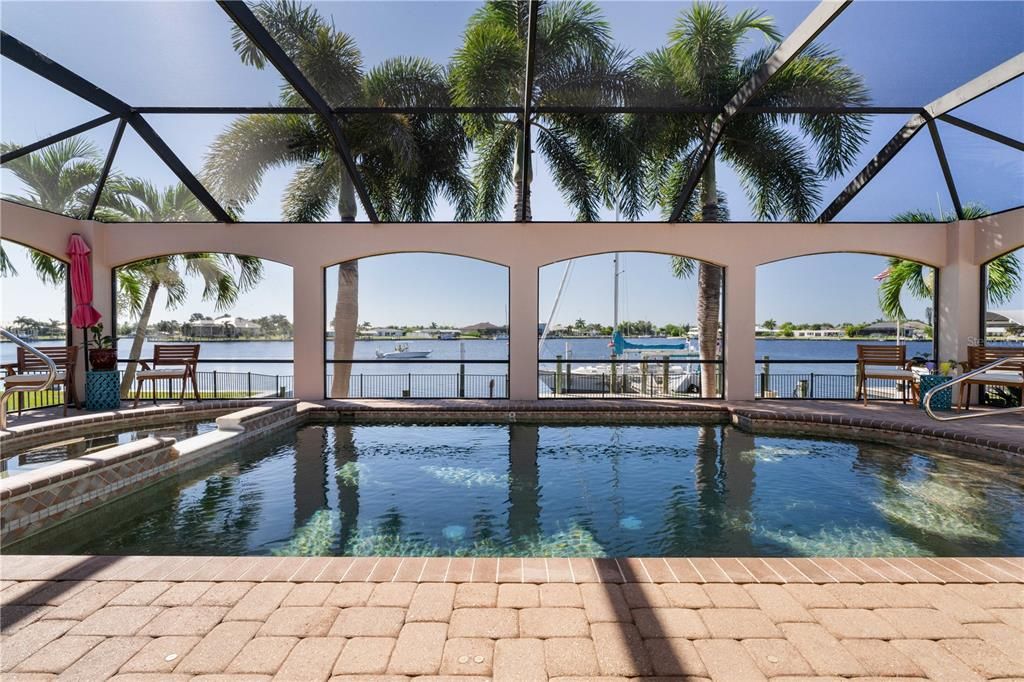 На продажу: $825,000 (3 спален, 2 ванн, 1956 Квадратных фут)