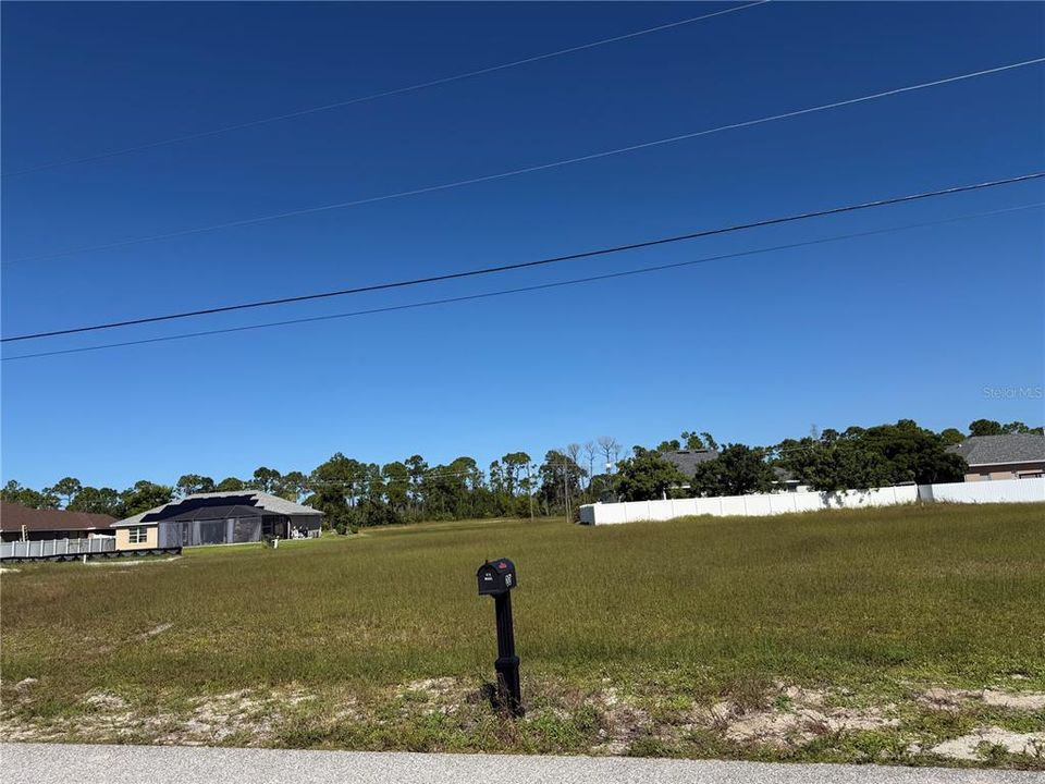 На продажу: $85,000 (0.33 acres)