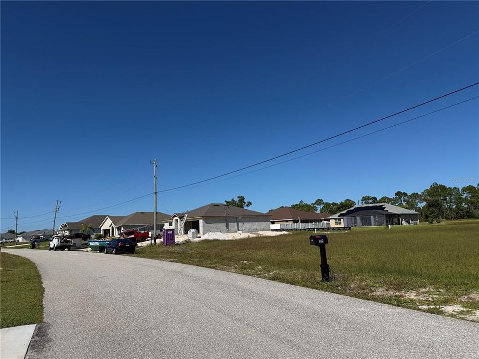 На продажу: $85,000 (0.33 acres)