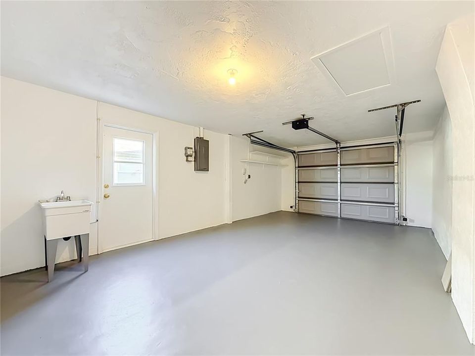 На продажу: $249,000 (2 спален, 1 ванн, 1128 Квадратных фут)