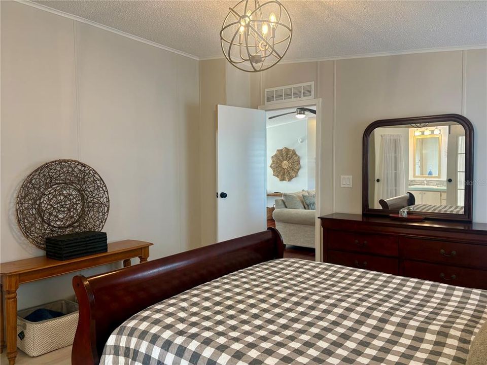 En Venta: $220,000 (3 camas, 2 baños, 1224 Pies cuadrados)