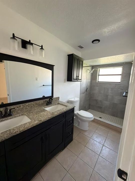 En Venta: $314,900 (4 camas, 2 baños, 1604 Pies cuadrados)