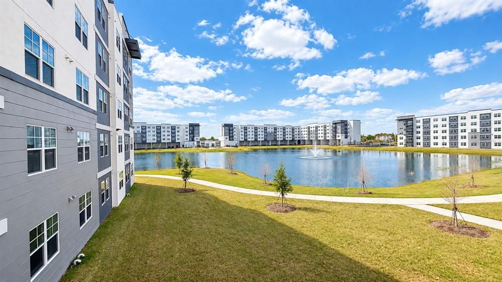 На продажу: $375,000 (2 спален, 2 ванн, 1023 Квадратных фут)