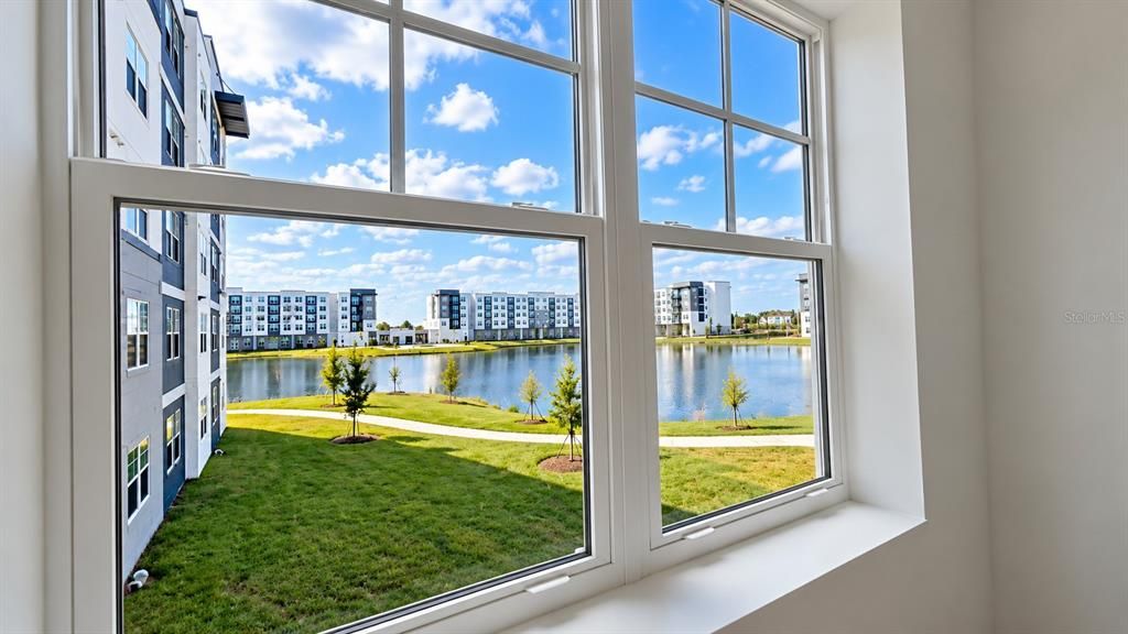 На продажу: $375,000 (2 спален, 2 ванн, 1023 Квадратных фут)