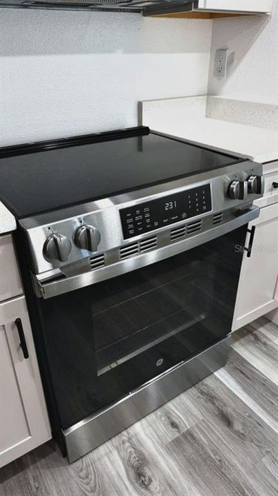 待售: $199,000 (2 贝兹, 2 浴室, 937 平方英尺)