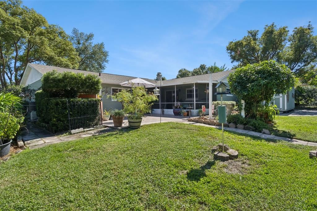 For Sale: $585,000 (3 beds, 2 baths, 1660 Square Feet)