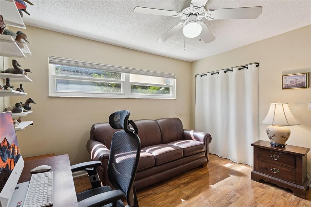 For Sale: $585,000 (3 beds, 2 baths, 1660 Square Feet)