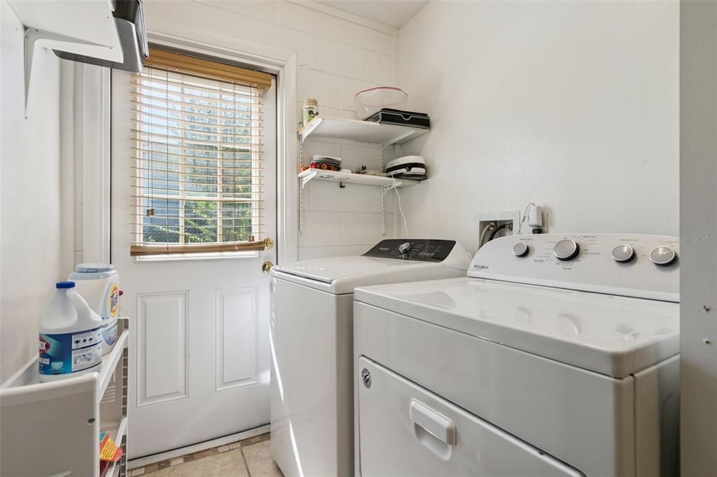 For Sale: $585,000 (3 beds, 2 baths, 1660 Square Feet)
