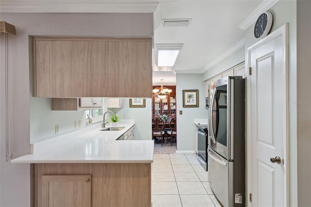 For Sale: $585,000 (3 beds, 2 baths, 1660 Square Feet)