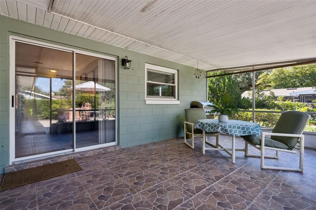 For Sale: $585,000 (3 beds, 2 baths, 1660 Square Feet)