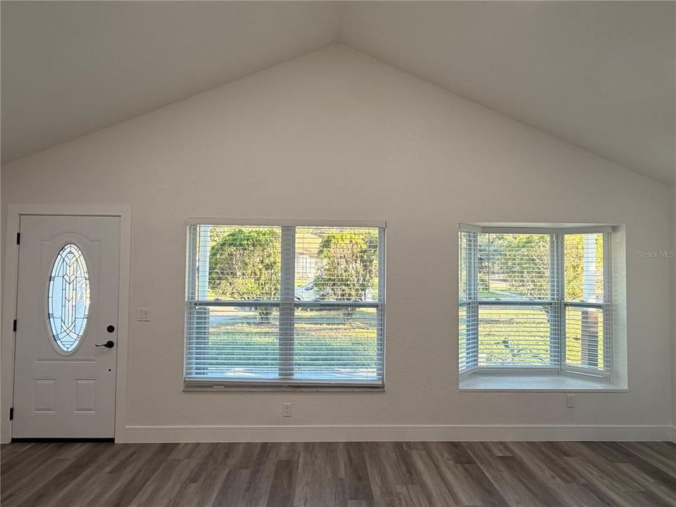 En Venta: $429,000 (3 camas, 2 baños, 1155 Pies cuadrados)