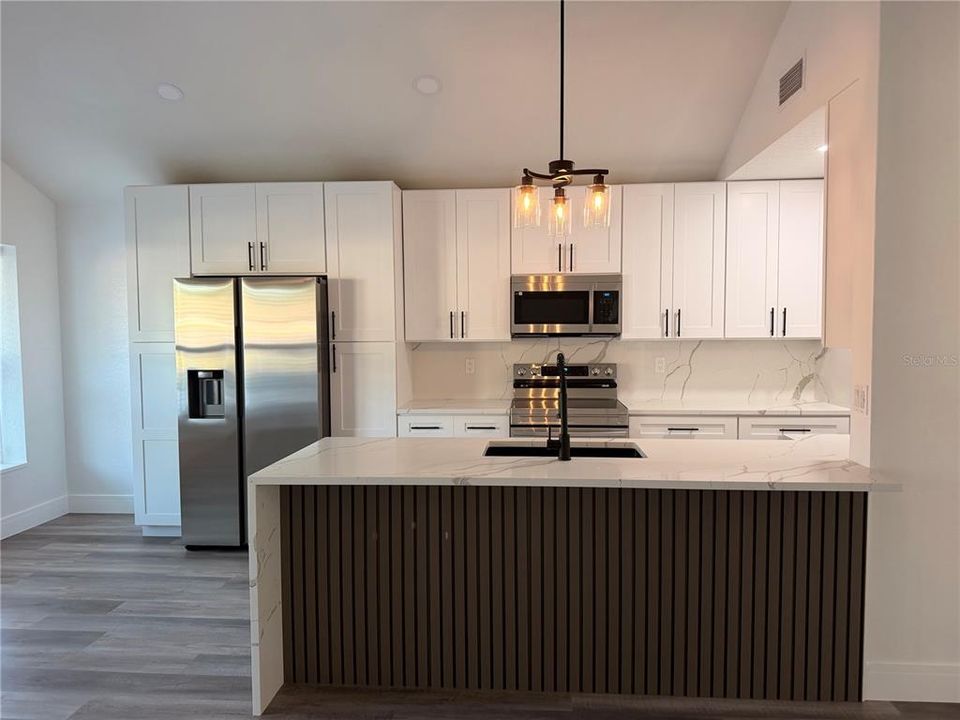 En Venta: $429,000 (3 camas, 2 baños, 1155 Pies cuadrados)