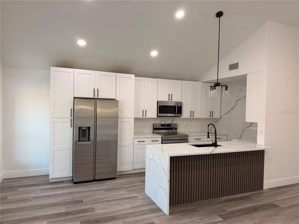 En Venta: $429,000 (3 camas, 2 baños, 1155 Pies cuadrados)