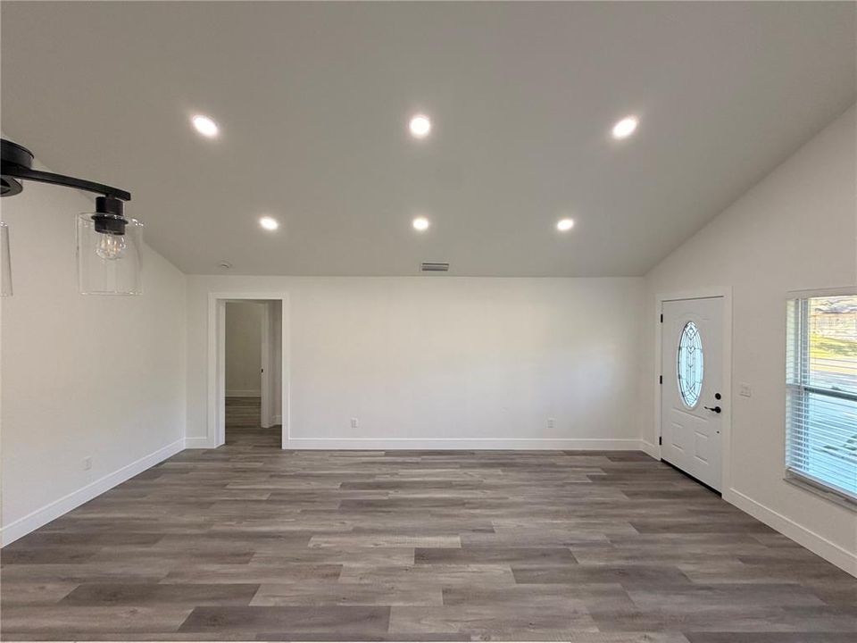 En Venta: $429,000 (3 camas, 2 baños, 1155 Pies cuadrados)