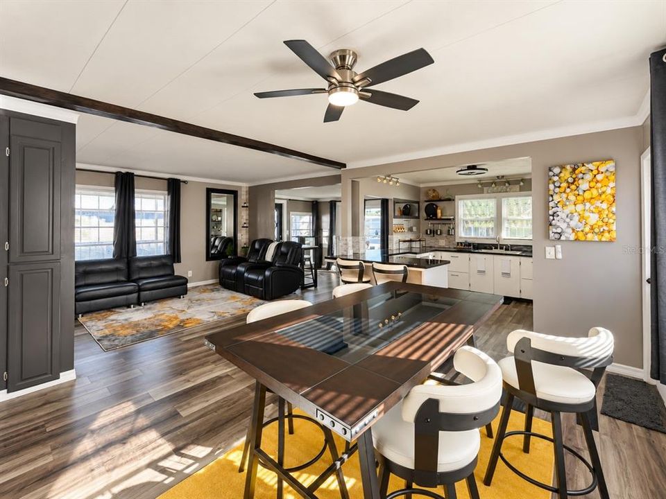 En Venta: $184,000 (2 camas, 2 baños, 1014 Pies cuadrados)