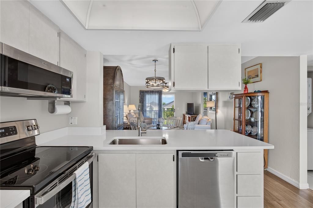 En Venta: $159,900 (2 camas, 2 baños, 897 Pies cuadrados)