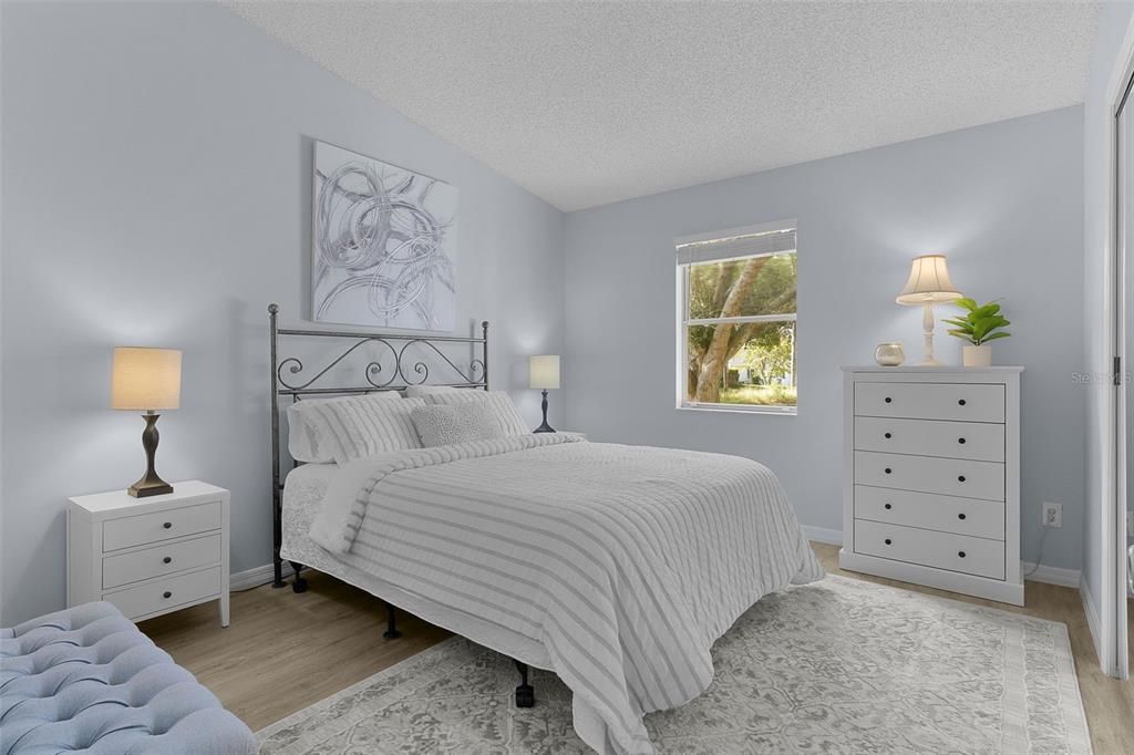 На продажу: $345,000 (2 спален, 2 ванн, 1332 Квадратных фут)
