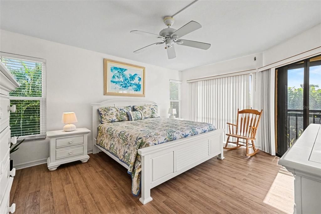 For Sale: $209,000 (2 beds, 2 baths, 1394 Square Feet)