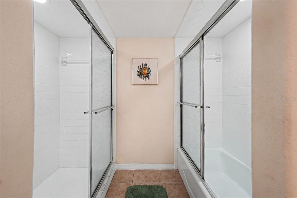 For Sale: $209,000 (2 beds, 2 baths, 1394 Square Feet)