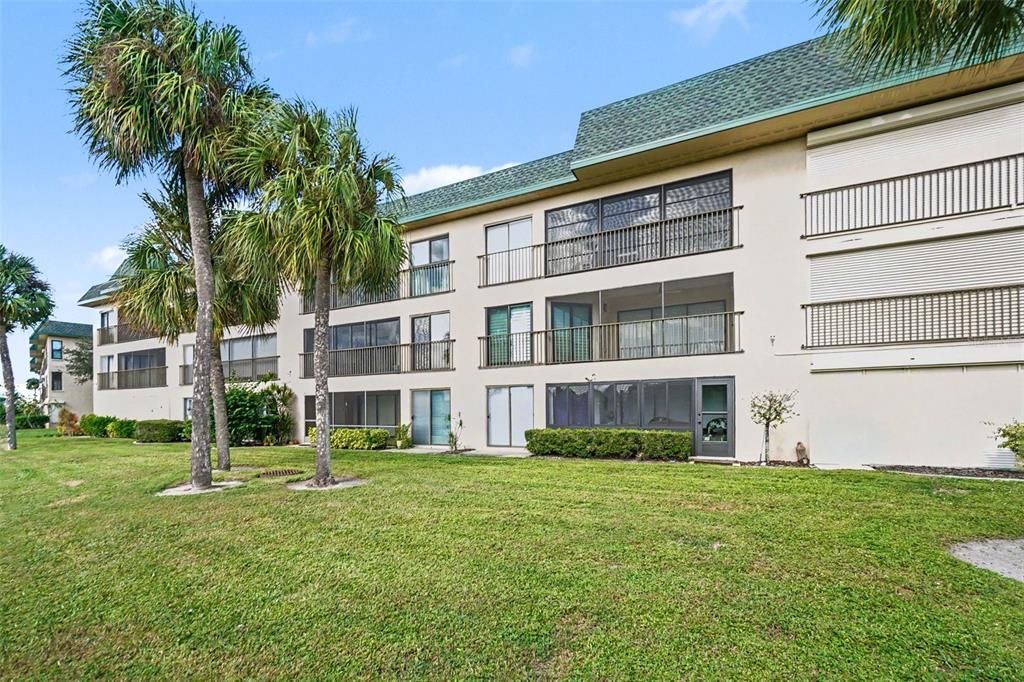 For Sale: $209,000 (2 beds, 2 baths, 1394 Square Feet)