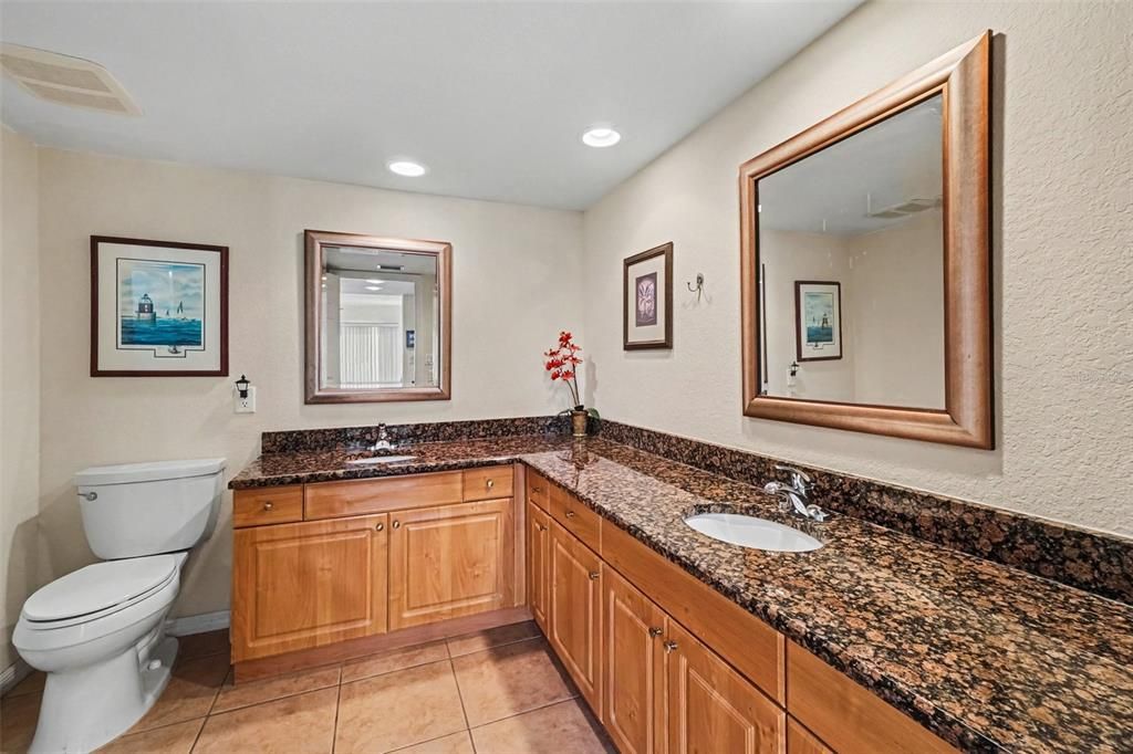 For Sale: $209,000 (2 beds, 2 baths, 1394 Square Feet)