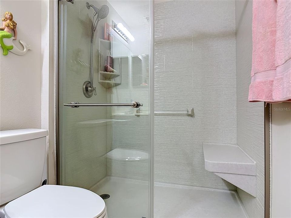 На продажу: $329,900 (4 спален, 2 ванн, 1806 Квадратных фут)