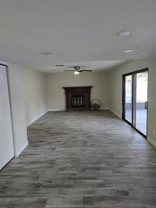 For Sale: $439,900 (4 beds, 2 baths, 2020 Square Feet)