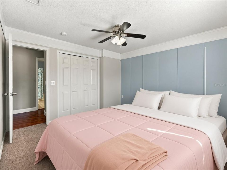 En Venta: $499,000 (4 camas, 2 baños, 2956 Pies cuadrados)
