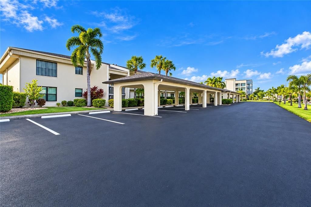 For Sale: $265,000 (2 beds, 2 baths, 1111 Square Feet)