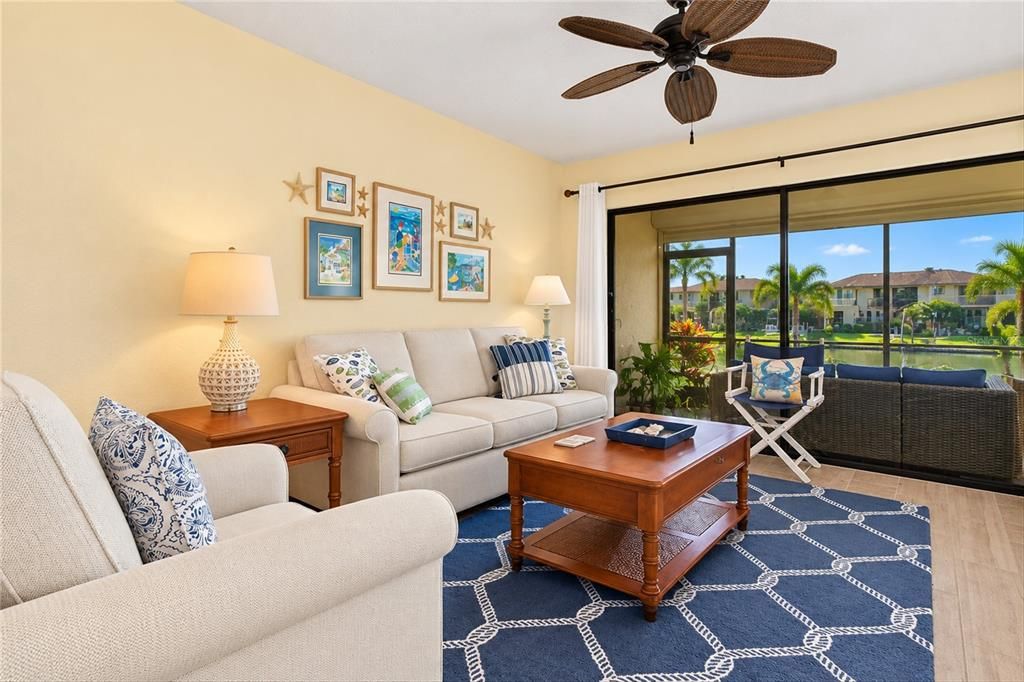 For Sale: $265,000 (2 beds, 2 baths, 1111 Square Feet)