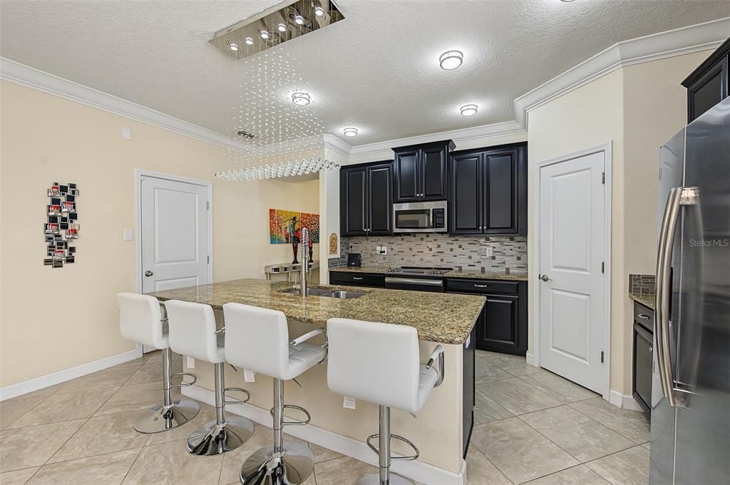 For Sale: $366,999 (3 beds, 2 baths, 1971 Square Feet)