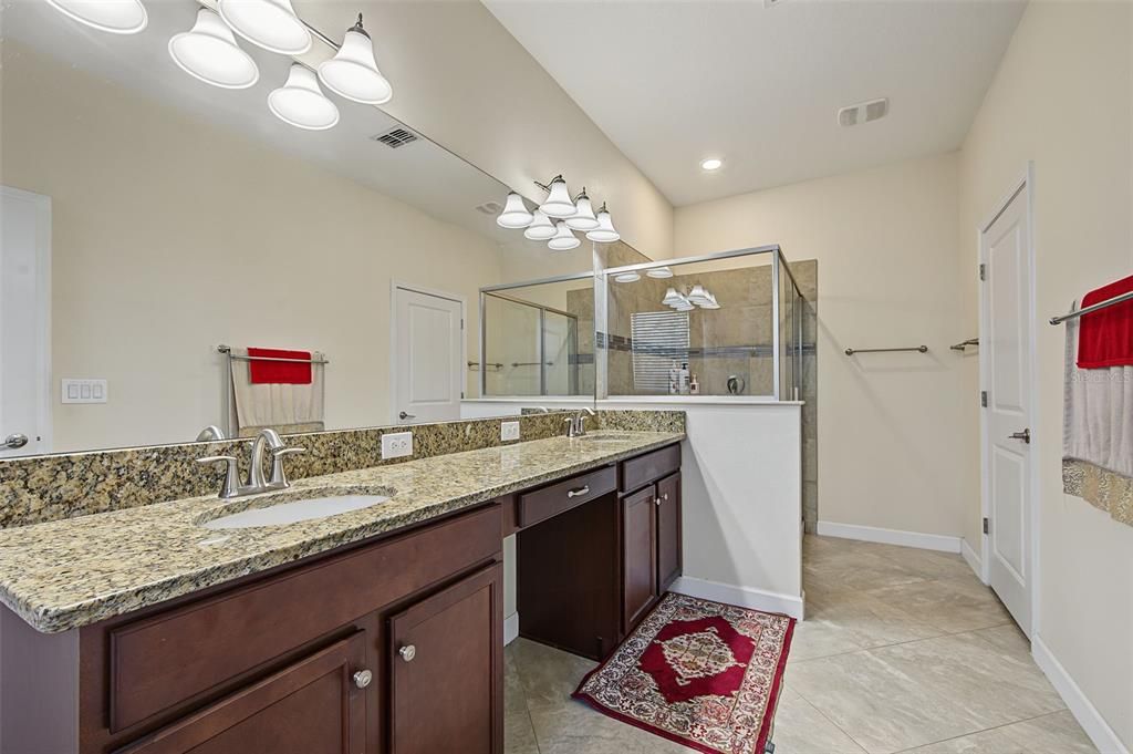 For Sale: $366,999 (3 beds, 2 baths, 1971 Square Feet)