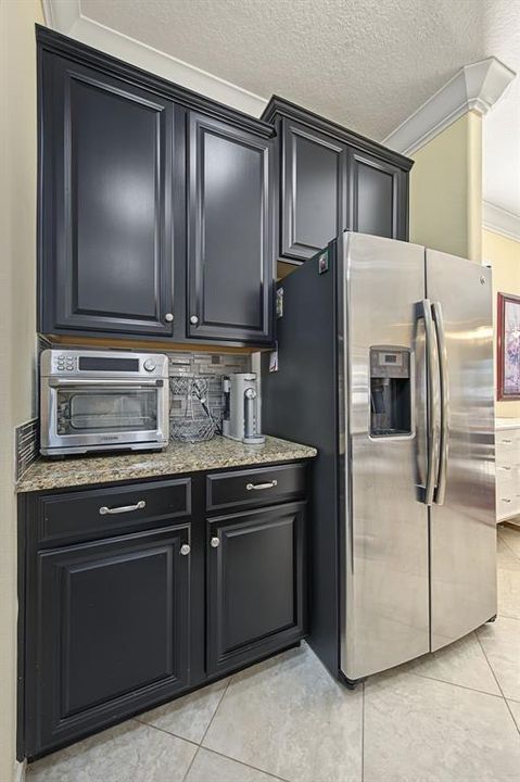 For Sale: $366,999 (3 beds, 2 baths, 1971 Square Feet)