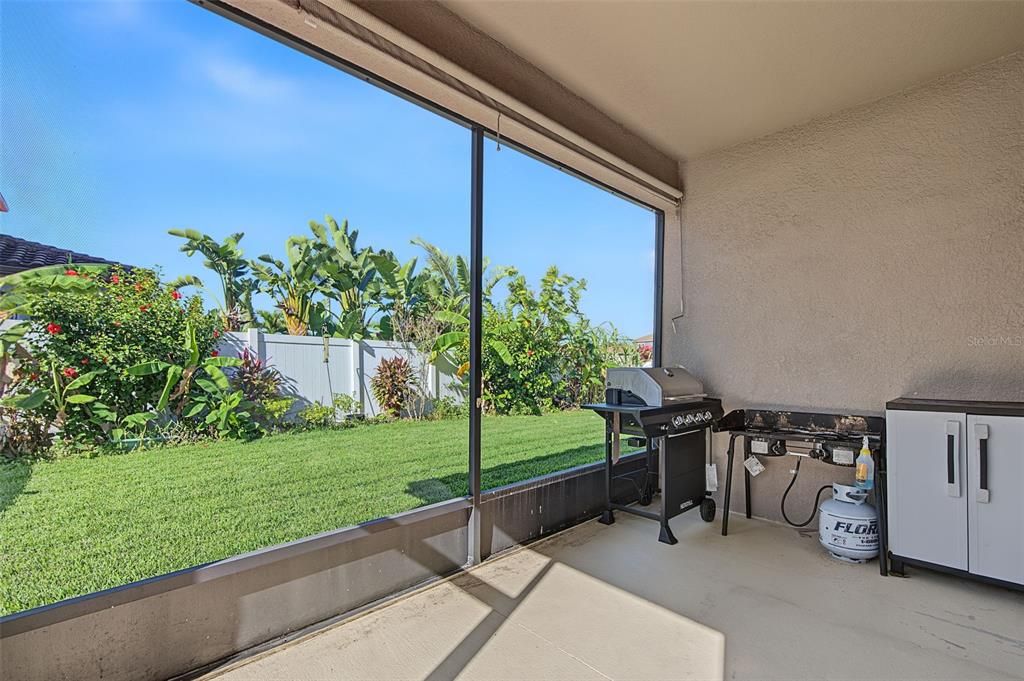 For Sale: $366,999 (3 beds, 2 baths, 1971 Square Feet)