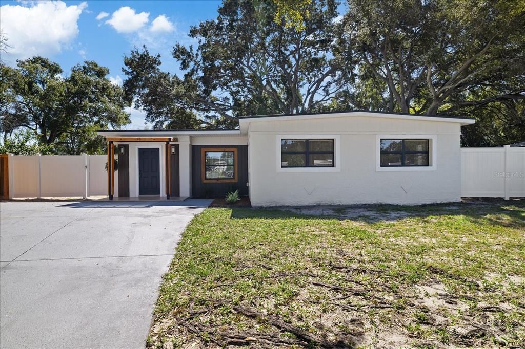 For Sale: $387,900 (4 beds, 3 baths, 1236 Square Feet)